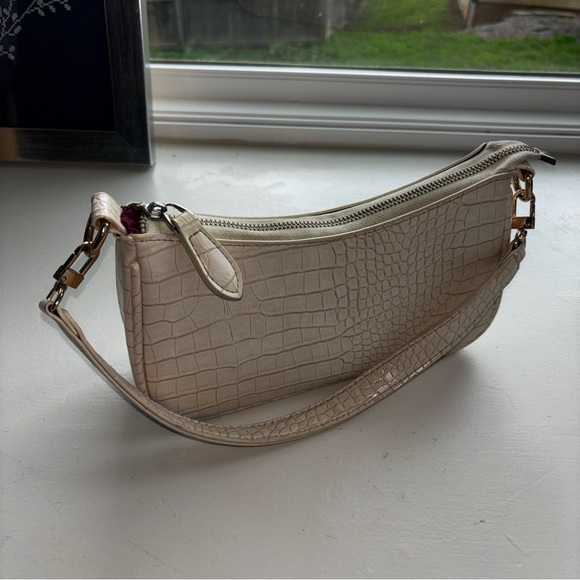 White Croc Faux Leather Shoulder Bag | Y2K Mini Purse - Picture 12 of 12